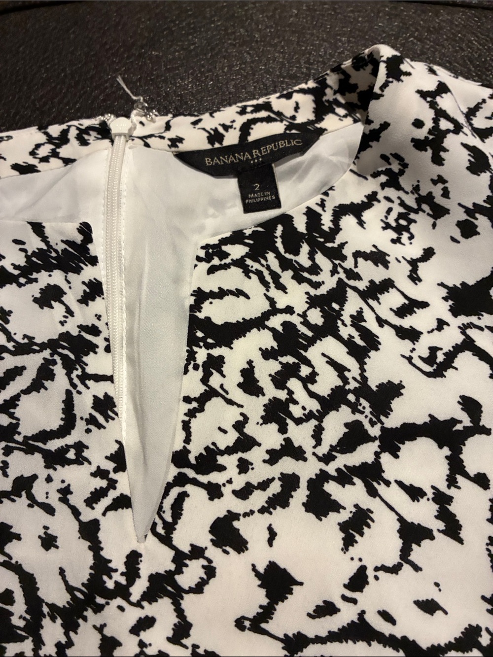 Banana republic Mixed Women's Blouse Bundle - Floral & Paisley Prints - Picture 3 of 14